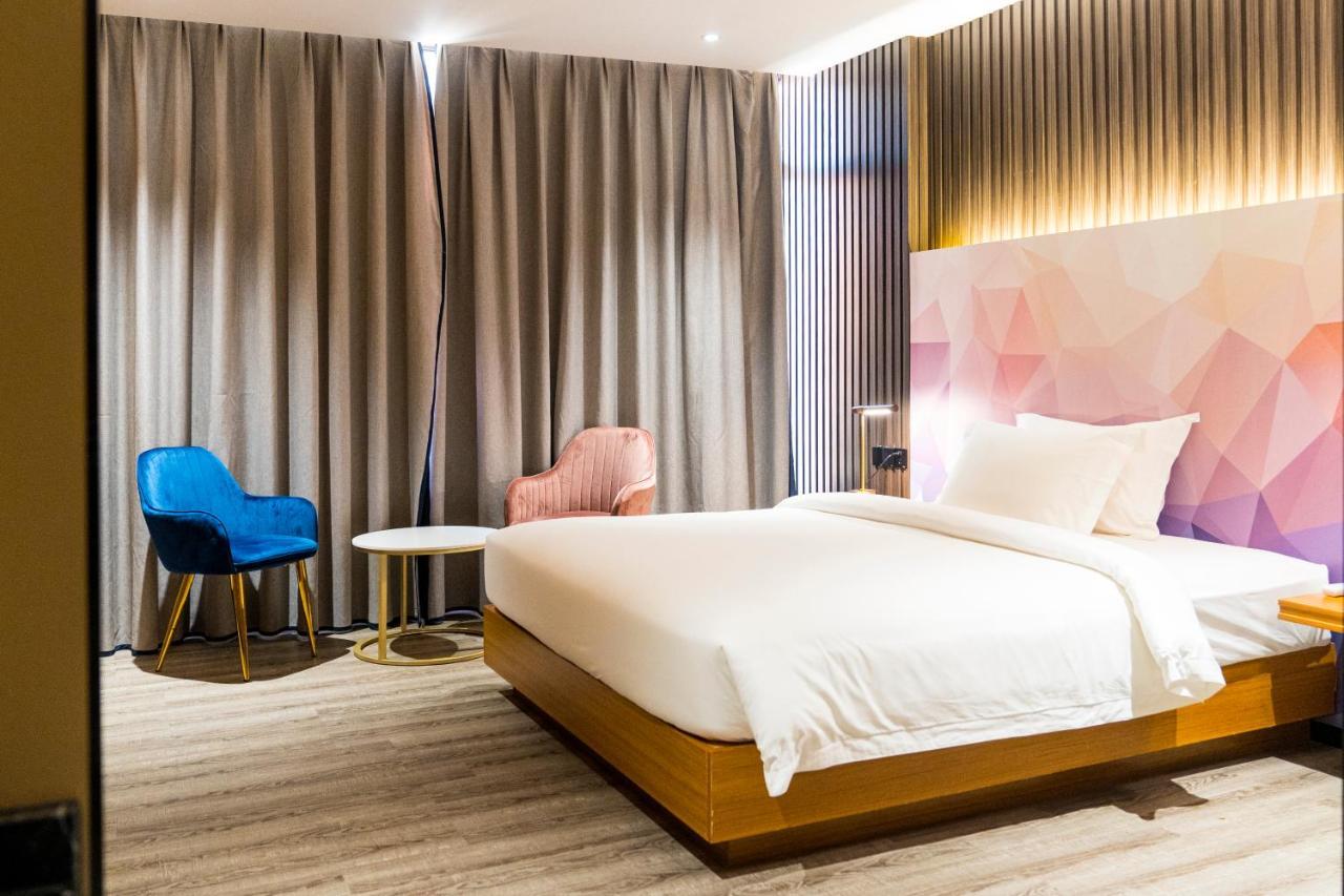 Joy Hotel พนมเปญ ภายนอก รูปภาพ