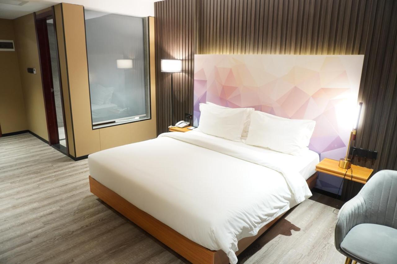 Joy Hotel พนมเปญ ภายนอก รูปภาพ
