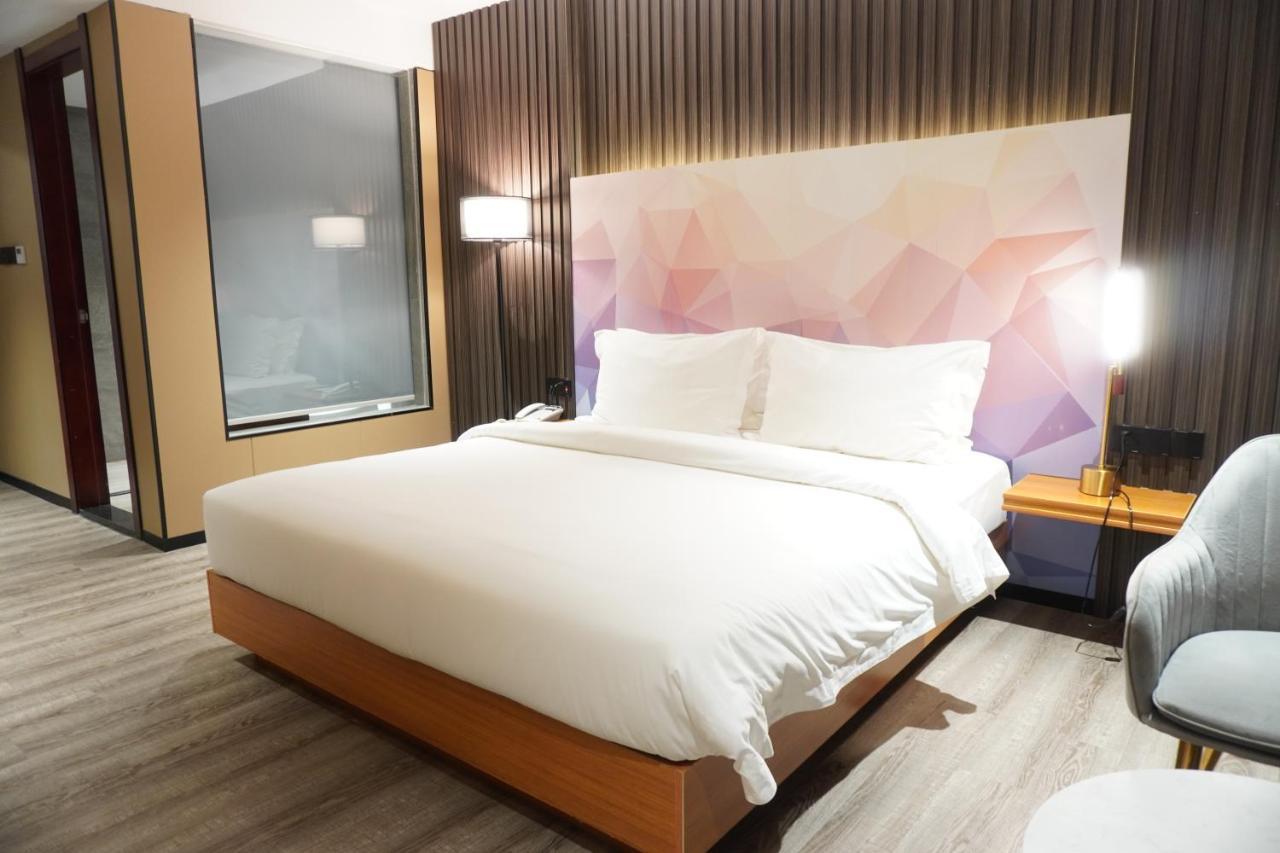 Joy Hotel พนมเปญ ภายนอก รูปภาพ